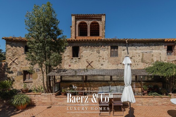 photo 14 Historic Palace with Hotel Licence in Monells