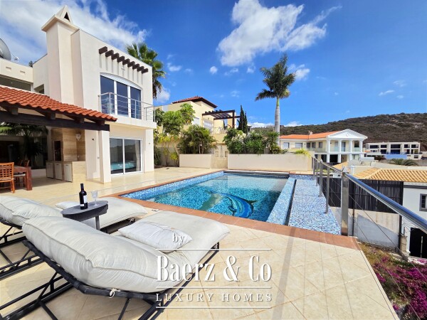 photo 50 Exclusive villa situated in prestigious residential area Tenerife