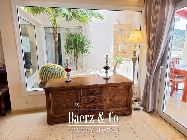 photo 17 Exclusive villa situated in prestigious residential area Tenerife
