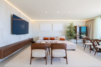 Bright Apartment with Private Terrace